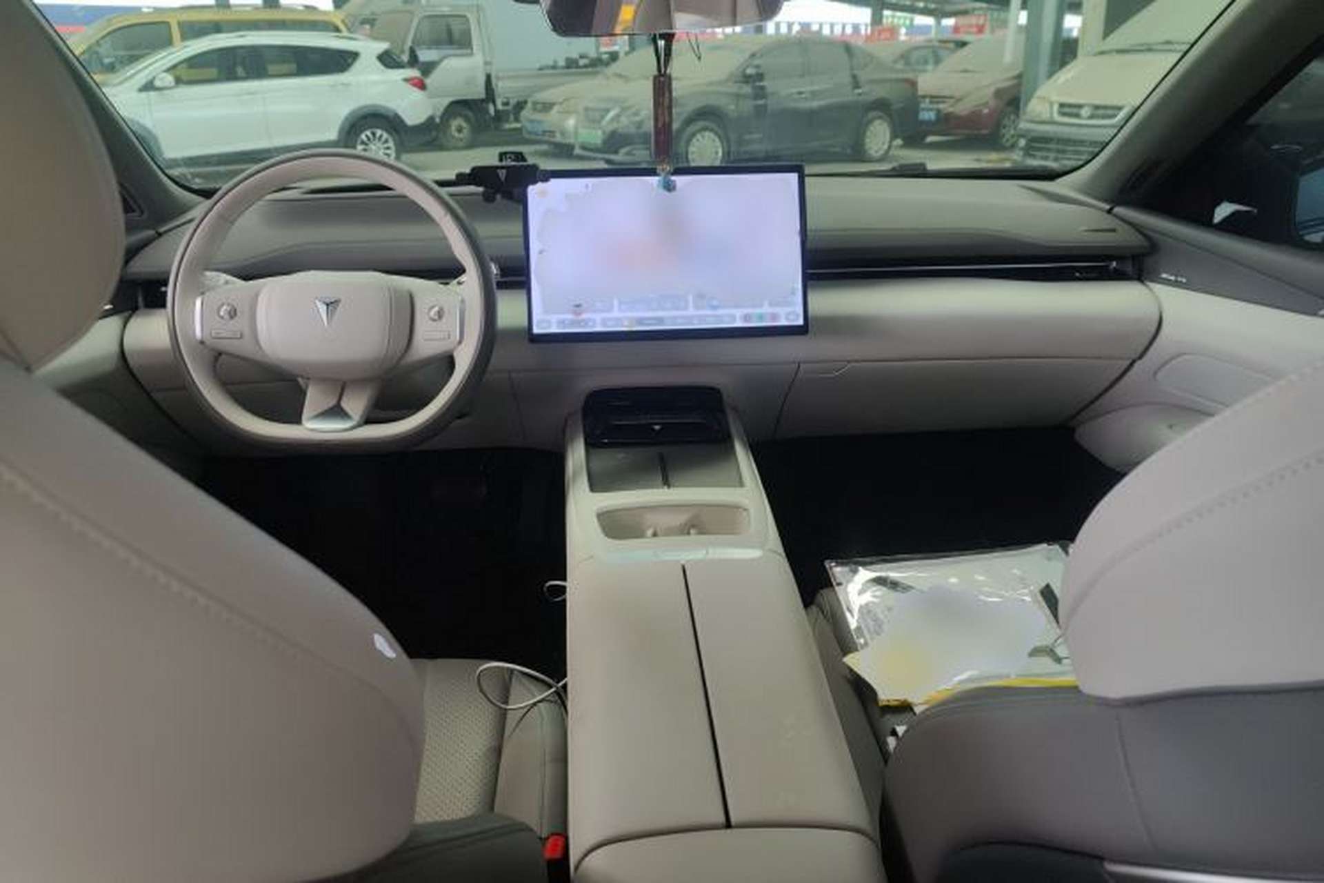 Used Deepal L07 2026 Model 550Ultra Huawei Qiankun ADS SE Edition Center Console