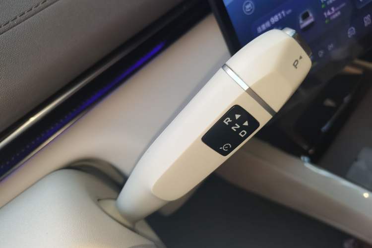 Used Deepal L07 2026 Model 550Ultra Huawei Qiankun ADS SE Edition Gear Lever