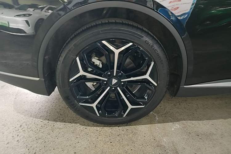 Used Deepal L07 2026 Model 240Ultra Huawei Qiankun ADS SE Edition Right Rear Wheel Hub