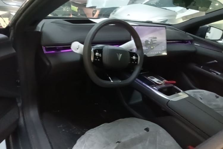 Used Deepal L07 2026 Model 550Ultra Huawei Qiankun ADS SE Edition Center Console
