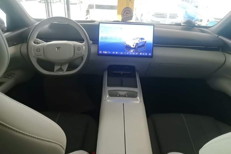 Used Deepal L07 2026 Model 550Ultra Huawei Qiankun ADS SE Edition Center Console