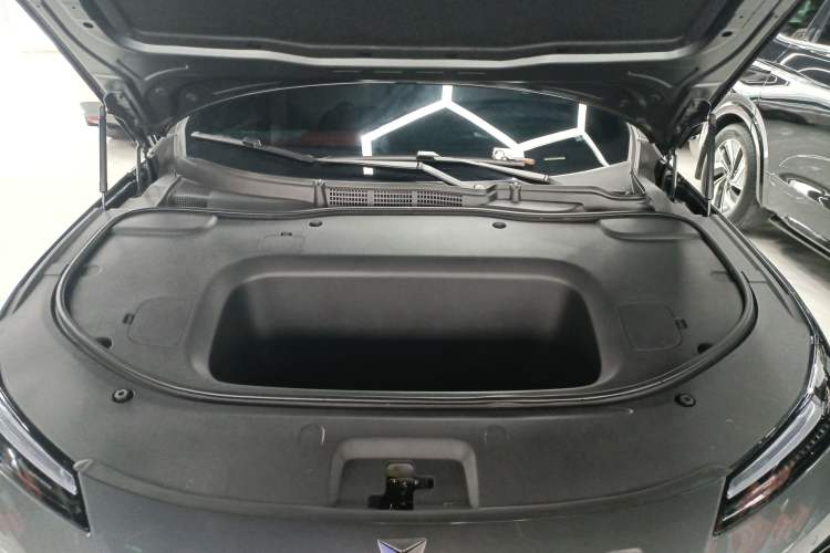Used Deepal L07 2026 Model 550Ultra Huawei Qiankun ADS SE Edition Engine Bay