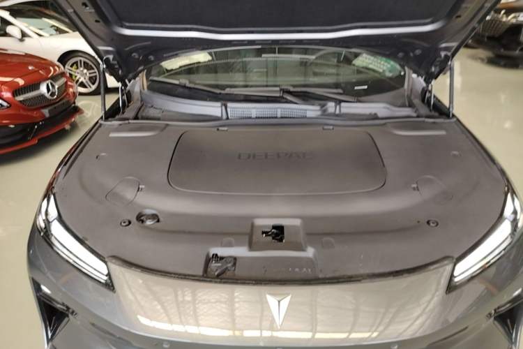 Used Deepal L07 2026 Model 240Ultra Huawei Qiankun ADS SE Edition Engine Bay