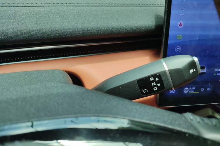 Used Deepal L07 2026 Model 240Ultra Huawei Qiankun ADS SE Edition Gear Lever