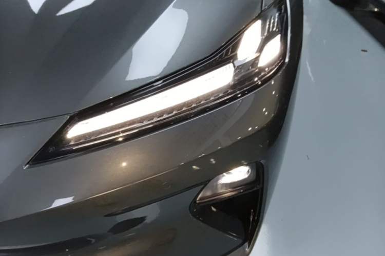 Used Deepal L07 2026 Model 550Ultra Huawei Qiankun ADS SE Edition Left Front Headlight