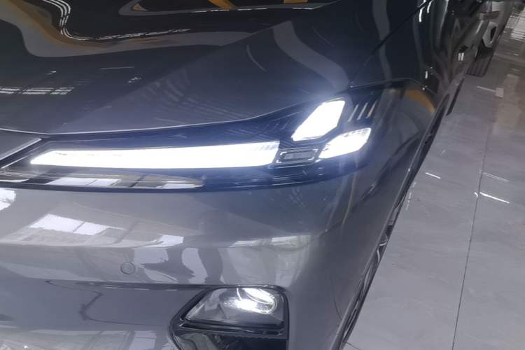 Used Deepal L07 2026 Model 550Ultra Huawei Qiankun ADS SE Edition Left Front Headlight