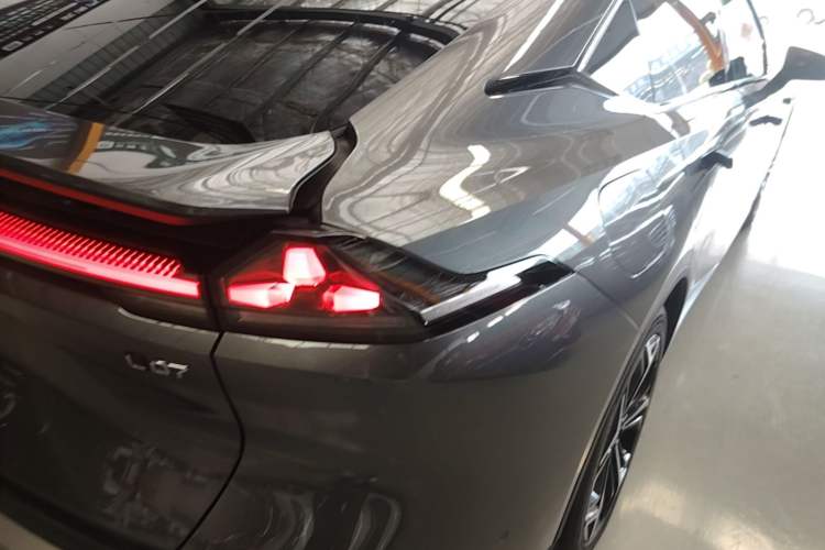 Used Deepal L07 2026 Model 240Ultra Huawei Qiankun ADS SE Edition Right Rear Taillight