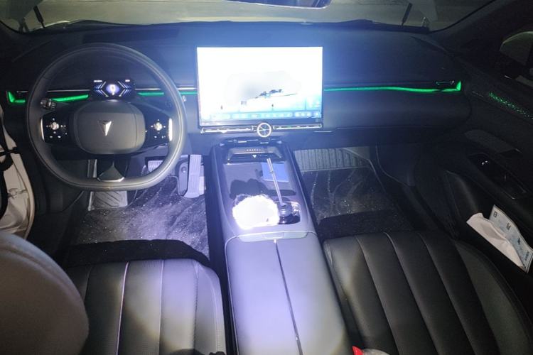 Used Deepal L07 2026 Model 550Ultra Huawei Qiankun ADS SE Edition Center Console