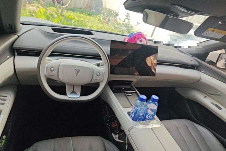 Used Deepal L07 2026 Model 550Max Huawei Qiankun ADS SE Edition Center Console