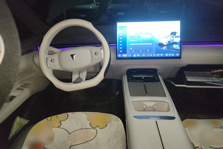 Used Deepal L07 2026 Model 240Ultra Huawei Qiankun ADS SE Edition Center Console