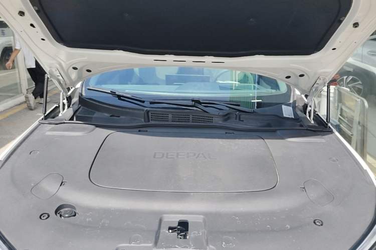 Used Deepal L07 2026 Model 240Ultra Huawei Qiankun ADS SE Edition Engine Bay