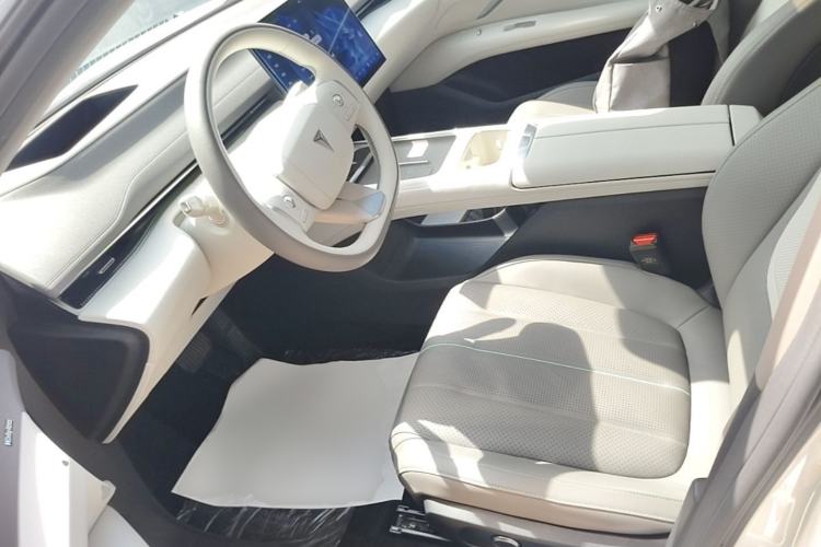 Used Deepal L07 2026 Model 240Ultra Huawei Qiankun ADS SE Edition Left Front Seat