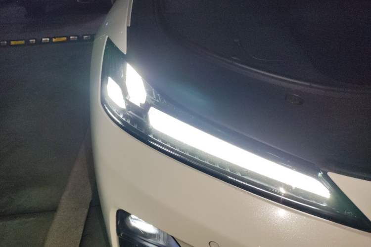 Used Deepal L07 2026 Model 550Ultra Huawei Qiankun ADS SE Edition Right Front Headlight