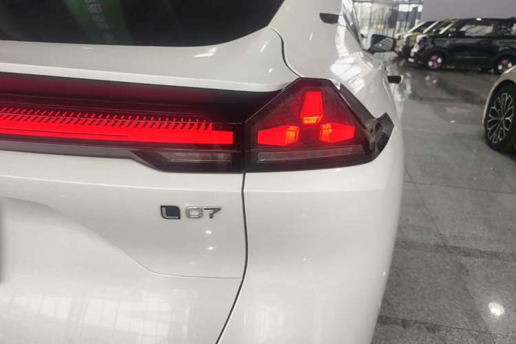 Used Deepal L07 2026 Model 240Ultra Huawei Qiankun ADS SE Edition Right Rear Taillight
