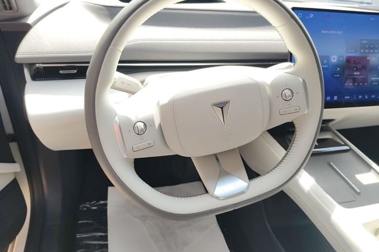 Used Deepal L07 2026 Model 240Ultra Huawei Qiankun ADS SE Edition Steering Wheel