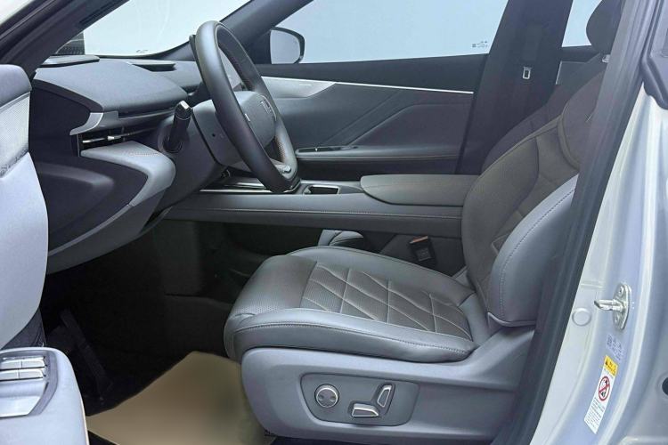 Used Deepal S05 2024 510Max Pure Electric Version Left Front Seat