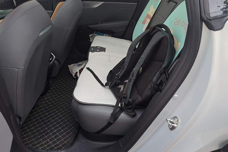 Used Deepal S05 2024 200Max Range-Extended Long-Range Version Left Rear Seat