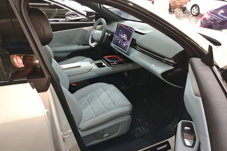 Used Deepal S05 2024 510 Plus Pure Electric Version Right Front Seat