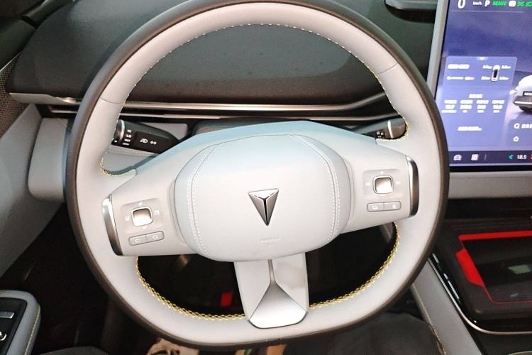 Used Deepal S05 2024 510 Plus Pure Electric Version Steering Wheel