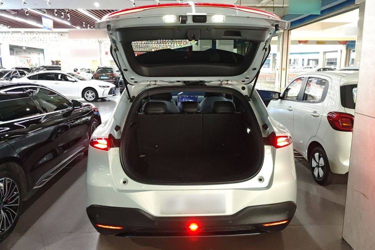 Used Deepal S05 2024 510 Plus Pure Electric Version Trunk
