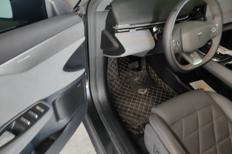 Used Deepal S05 2024 200Max Range-Extended Long-Range Version Driver Seat