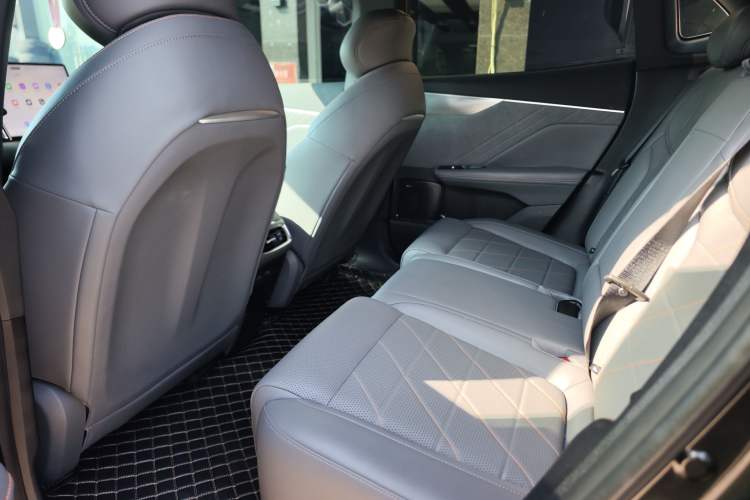 Used Deepal S05 2024 200Max Range-Extended Long-Range Version Interior 4