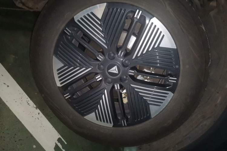 Used Deepal S05 2024 200Max Range-Extended Long-Range Version Right Front Wheel Hub