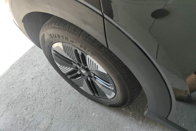Used Deepal S05 2024 200Max Range-Extended Long-Range Version Right Rear Wheel Hub