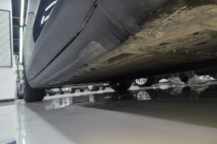 Used Deepal S05 2024 510Max Pure Electric Version Right Side Sill