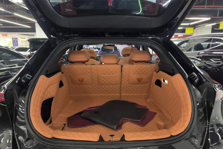 Used Deepal S05 2024 510Max Pure Electric Version Trunk
