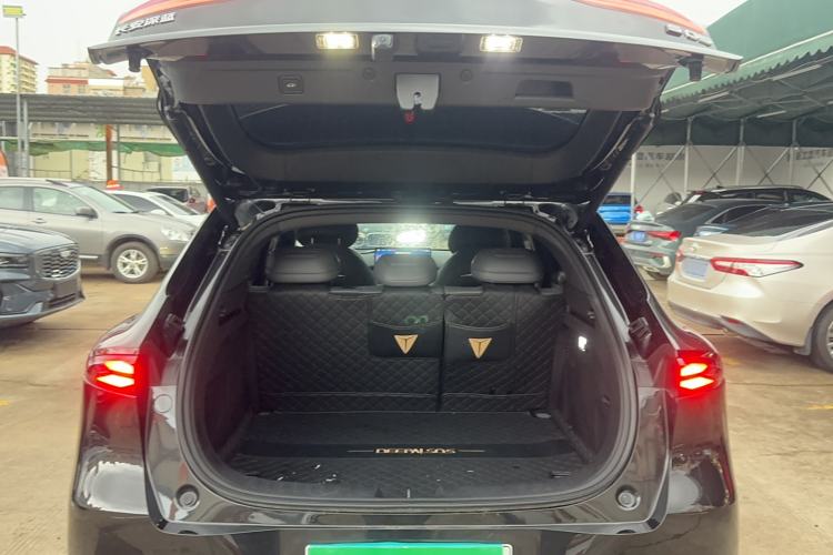 Used Deepal S05 2024 510Max Pure Electric Version Trunk