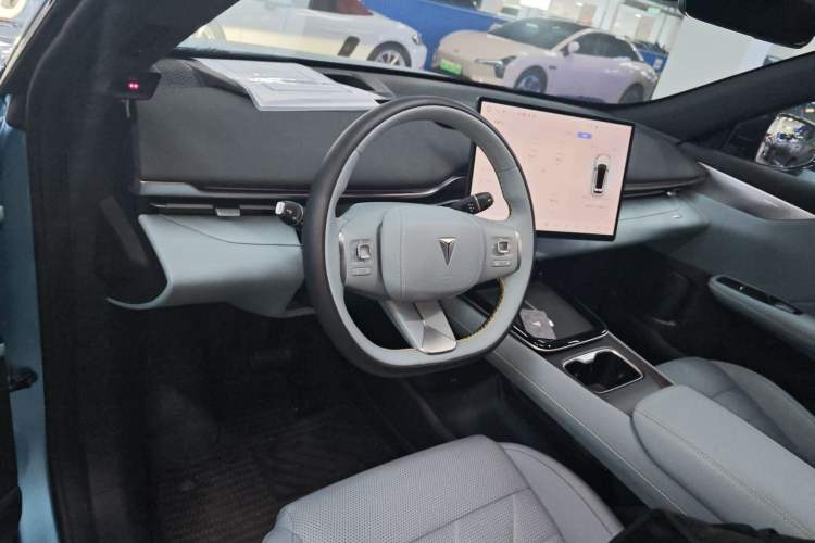 Used Deepal S05 2024 510 Ultra Pure Electric Version Center Console