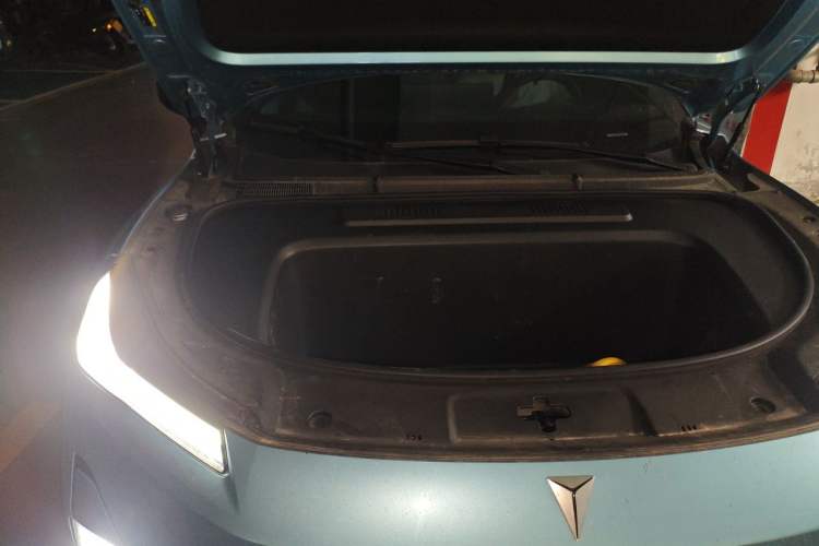 Used Deepal S05 2024 510 Ultra Pure Electric Version Engine Bay Right