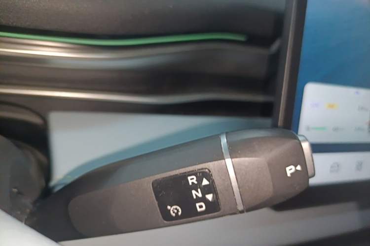 Used Deepal S05 2024 510 Ultra Pure Electric Version Gear Lever