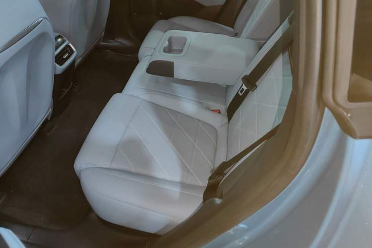 Used Deepal S05 2024 200 Ultra Range-Extended Long-Range Version Left Rear Seat