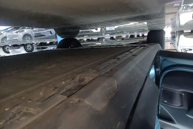 Used Deepal S05 2024 510 Ultra Pure Electric Version Left Side Sill