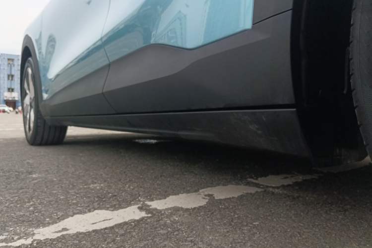 Used Deepal S05 2024 510 Ultra Pure Electric Version Left Side Sill