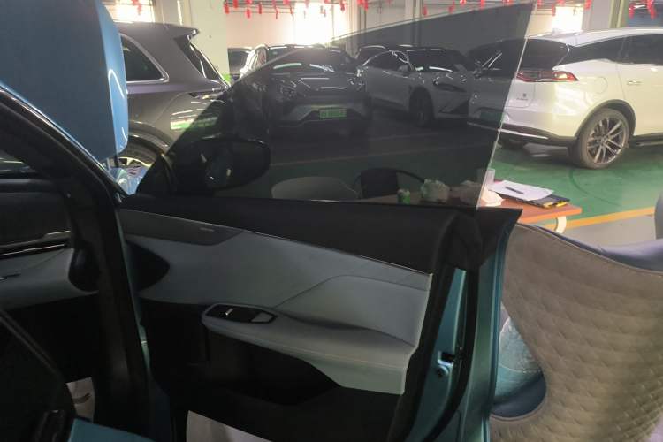 Used Deepal S05 2024 510 Ultra Pure Electric Version Right Front Door Interior