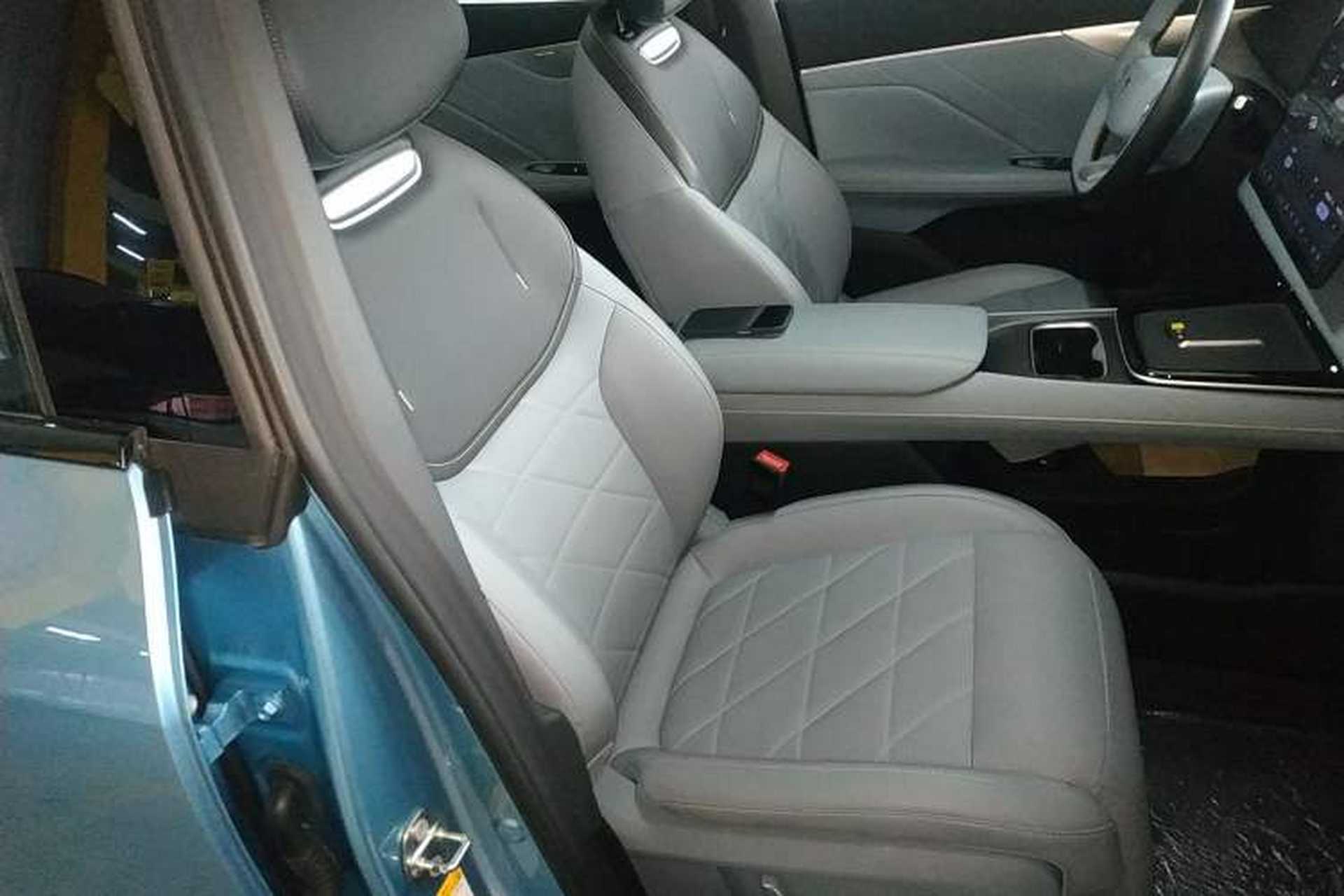 Used Deepal S05 2024 200 Ultra Range-Extended Long-Range Version Right Front Seat