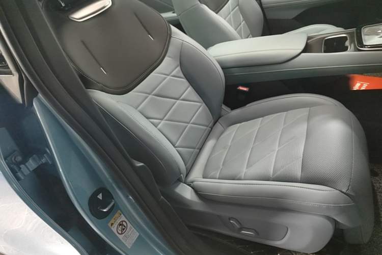Used Deepal S05 2024 510Max Pure Electric Version Right Front Seat