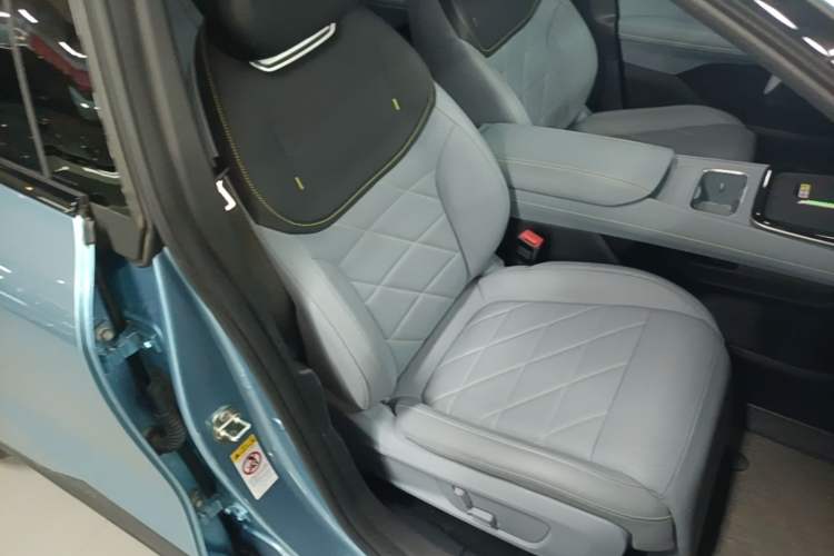 Used Deepal S05 2024 510 Ultra Pure Electric Version Right Front Seat