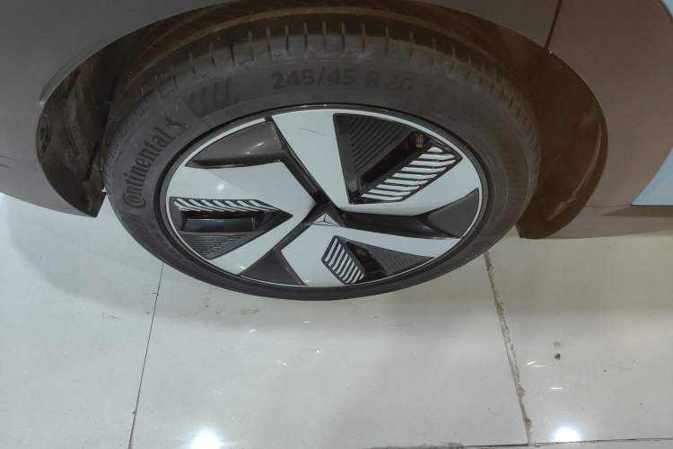 Used Deepal S05 2024 200 Ultra Range-Extended Long-Range Version Right Rear Wheel Hub