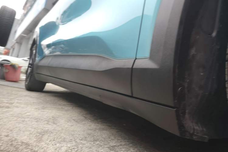 Used Deepal S05 2024 510Max Pure Electric Version Right Side Sill
