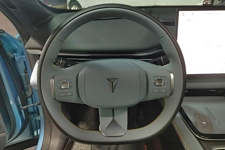Used Deepal S05 2024 510Max Pure Electric Version Steering Wheel