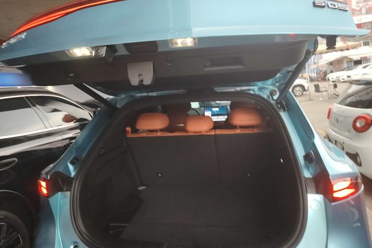 Used Deepal S05 2024 510Max Pure Electric Version Trunk
