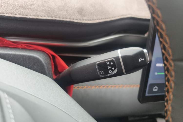 Used Deepal S05 2024 510Max Pure Electric Version Gear Lever