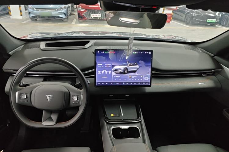 Used Deepal S05 2024 510Max Pure Electric Version Center Console