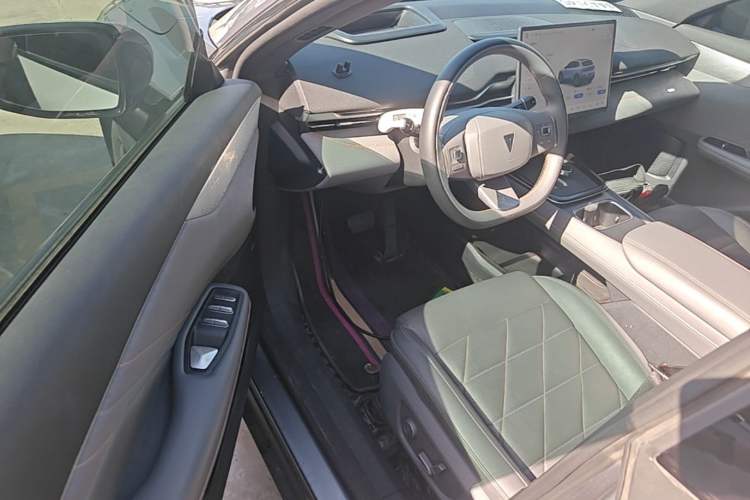 Used Deepal S05 2024 510Max Pure Electric Version Driver Seat
