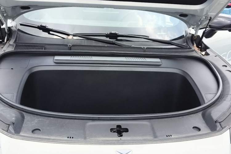 Used Deepal S05 2024 510Max Pure Electric Version Engine Bay
