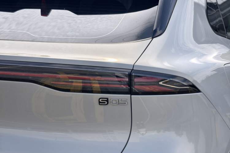 Used Deepal S05 2024 200Max Range-Extended Long-Range Version Exterior 6